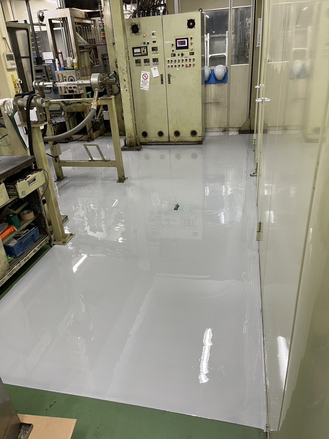 埼玉県狭山市／印刷工場／塗床工事の施工写真