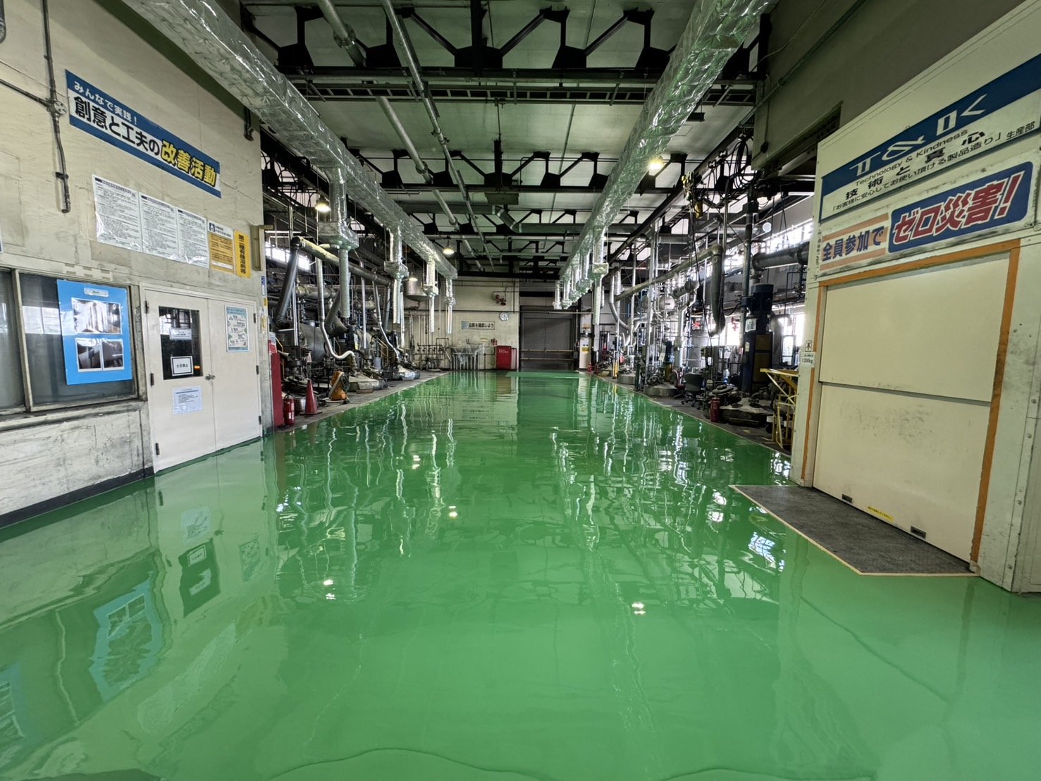 埼玉県三芳町／原材料加工工場／塗床工事の施工写真