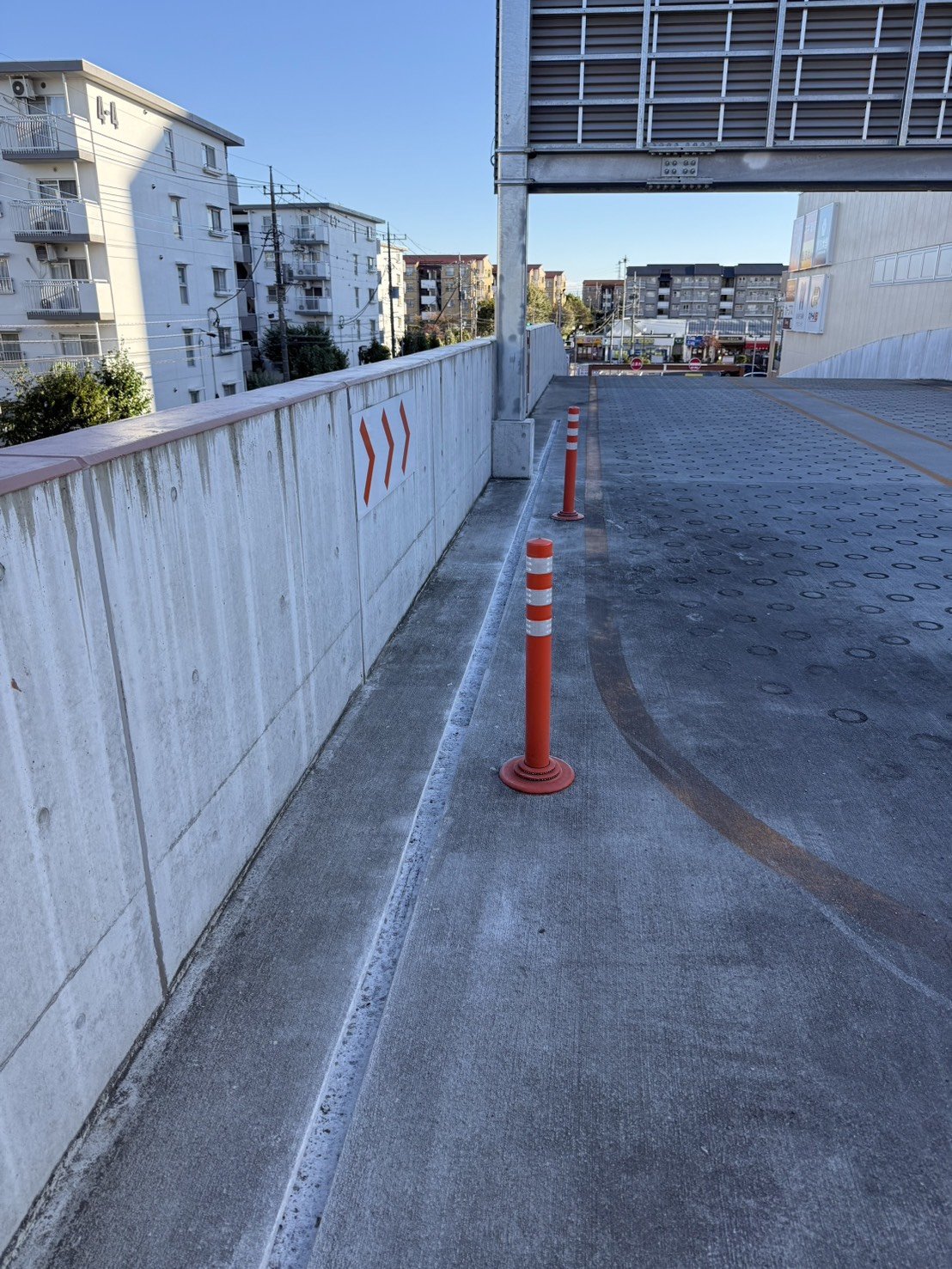 埼玉県久喜市／スーパー駐車場／その他 施工写真